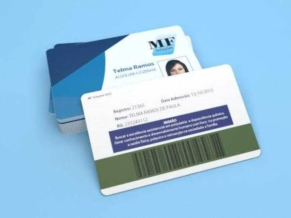 Crachá com Código de Barras: Leitura e Controle