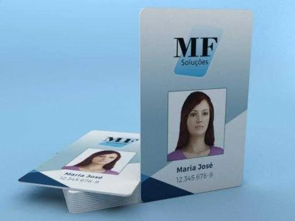 Crachás PVC Personalizados: Duráveis e Exclusivos